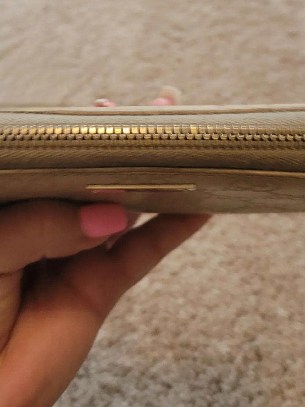 Gucci Beige Guccissima Leather Zip-Around Wallet